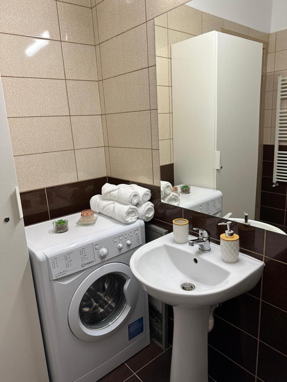 Studio Deluxe Uniri Bükreş Dış mekan fotoğraf
